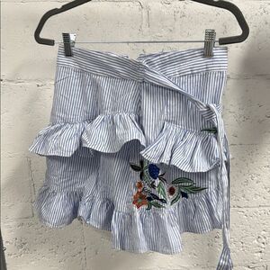 Zara Blue & White Ruffle Wrap Mini Skirt Floral Embroidery Size Small - Like NEW